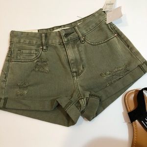 SALE TODAY 😍NWT BullHead Denim High Rise Shorts